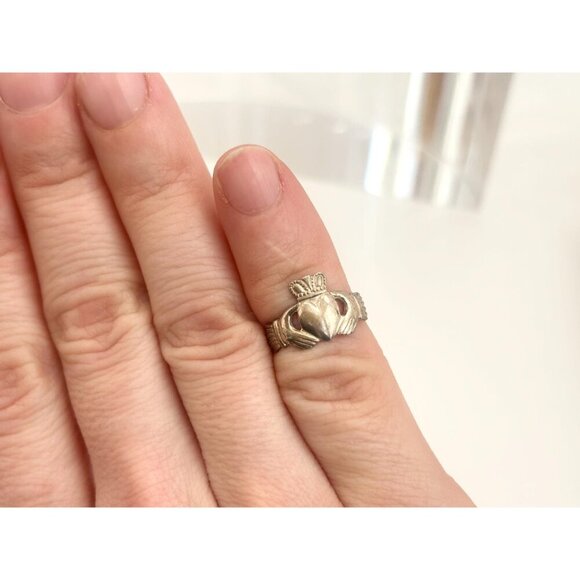Irish Made Claddagh Heart & Crown Sterling Silver 925 Vintage Ring - sz 3 - Picture 12 of 13